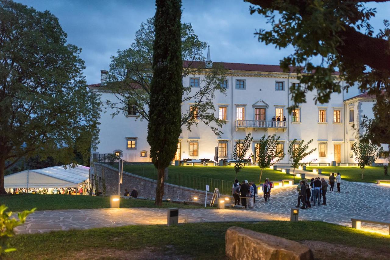 Vila Vipolze - Rooms & J. Suites Εξωτερικό φωτογραφία